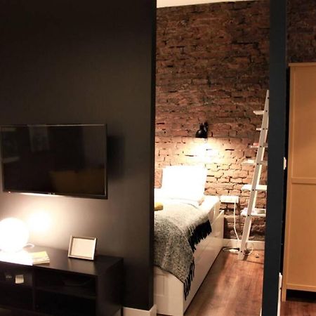 Апартаменты Unique Brick 5 - Old Town & Market Square Краков Экстерьер фото