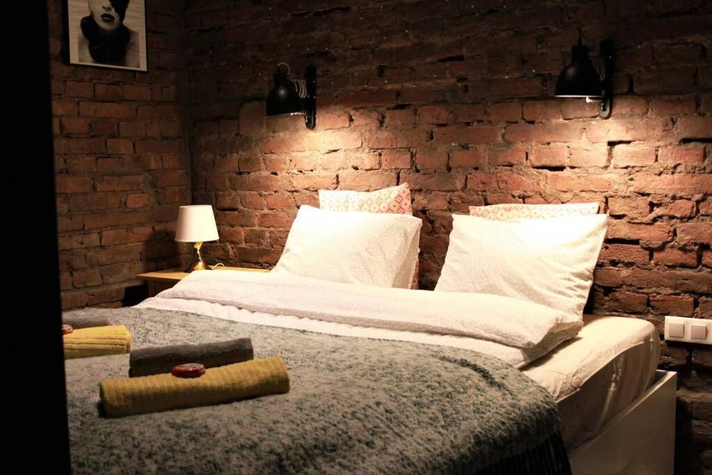 Апартаменты Unique Brick 5 - Old Town & Market Square Краков Экстерьер фото